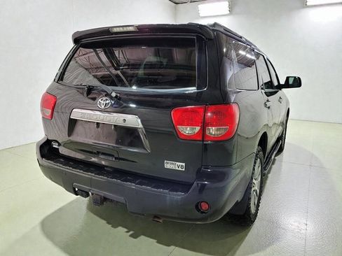 Used 2016 Toyota Sequoia Limited image 29