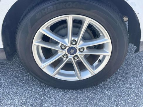 Used 2015 Ford Focus SE FWD image 7