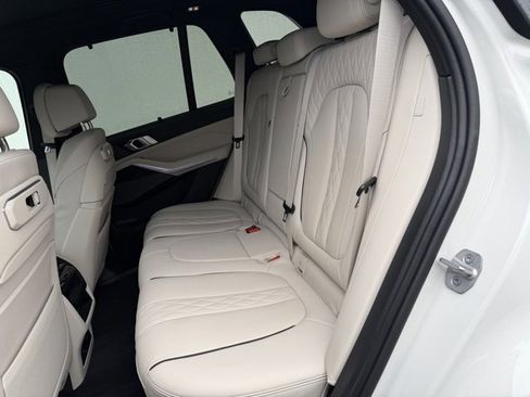 Certified 2024 BMW X5 xDrive40i w/ Executive Package image 11