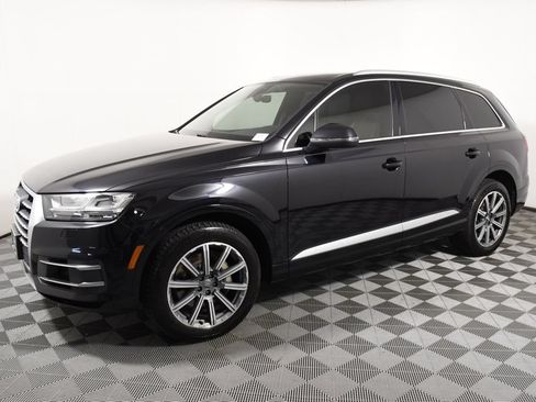 Used 2019 Audi Q7 3.0T Premium Plus w/ Premium Plus Package AWD/4WD image 2