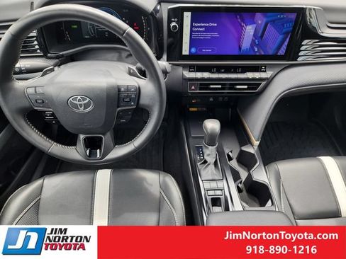 Used 2025 Toyota Camry SE w/ Multimedia Upgrade Package AWD/4WD image 28