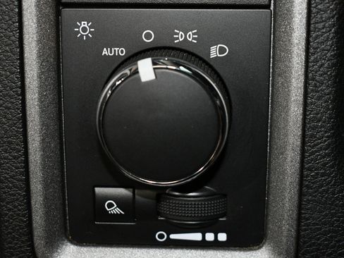 Used 2016 RAM 1500 Tradesman w/ Popular Equipment Group image 41