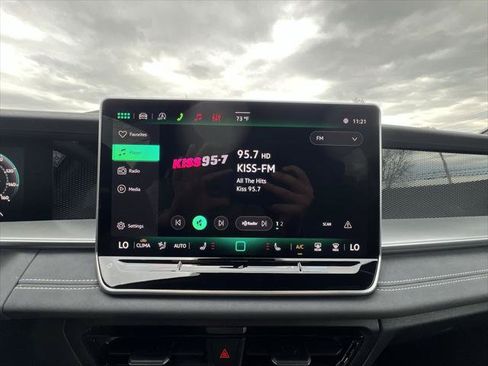 New 2026 Volkswagen Tiguan SE R-Line AWD/4WD image 16