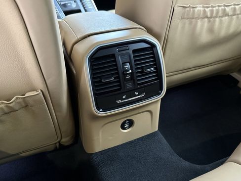 Used 2018 Porsche Macan Sport Edition image 26