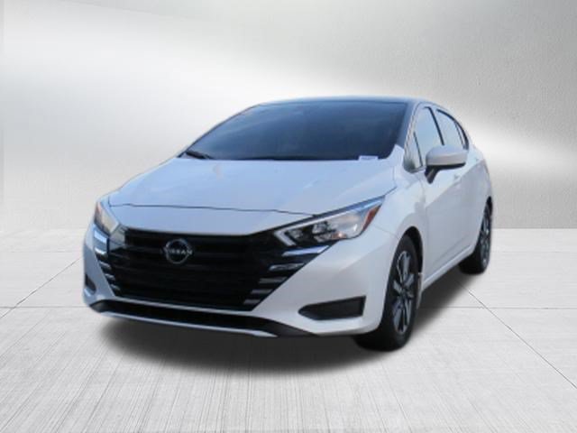 Used 2025 Nissan Versa SV w/ Trunk Package FWD image 7