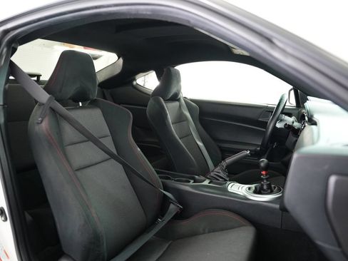 Used 2017 Subaru BRZ Premium w/ Popular Package #3 RWD image 40