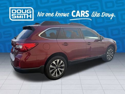 Used 2017 Subaru Outback 2.5i Limited image 4