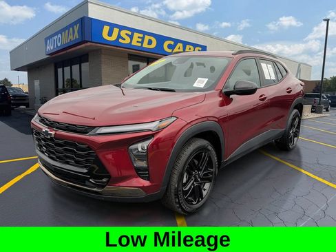 Used 2024 Chevrolet Trax ACTIV w/ Driver Confidence Package FWD image 1