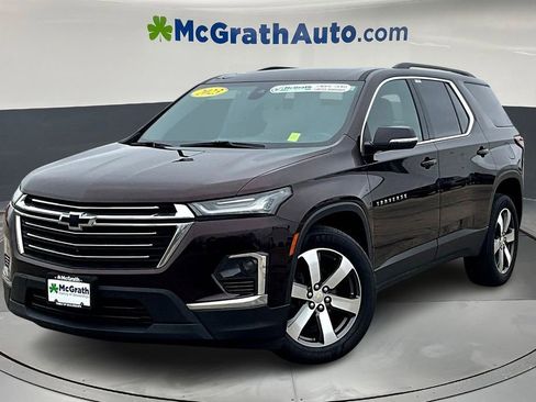 Used 2023 Chevrolet Traverse LT w/ LT Premium Package image 3