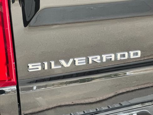 Used 2022 Chevrolet Silverado 1500 RST image 24