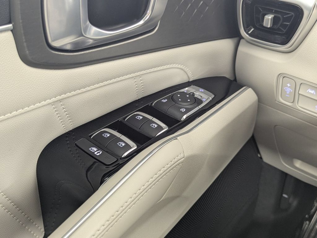 Used 2023 Kia Sorento SX AWD/4WD image 15