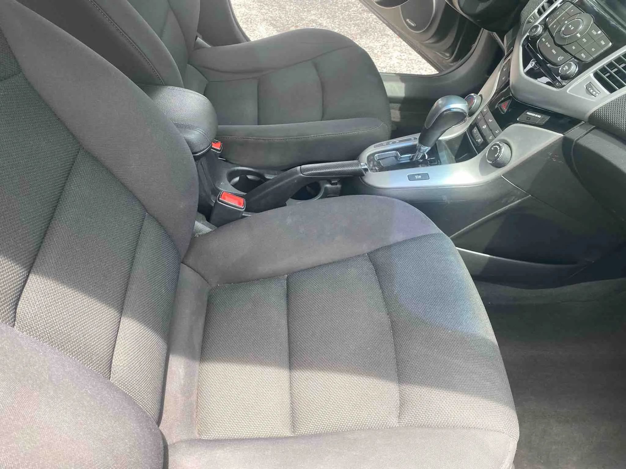 Used 2014 Chevrolet Cruze LT w/ All-Star Edition FWD image 32