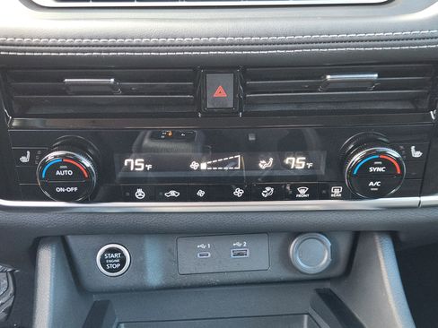 Certified 2023 Nissan Rogue SV w/ SV Premium Package image 21