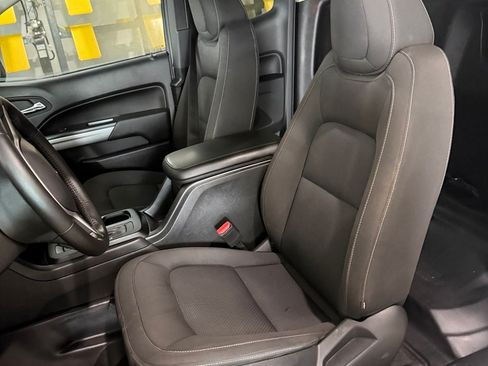 Used 2022 Chevrolet Colorado LT w/ Fleet Safety Package RWD image 23