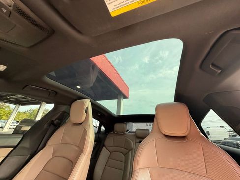 Used 2022 Porsche Taycan RWD image 25
