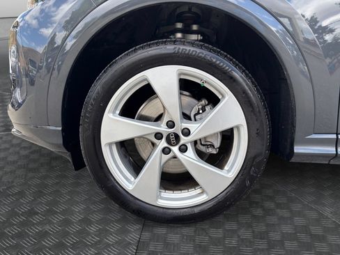 Used 2025 Audi Q5 Premium Plus w/ Premium Plus AWD/4WD image 9