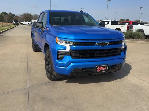 Used 2025 Chevrolet Silverado 1500 RST AWD/4WD image 4