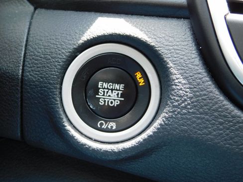 Used 2017 Chrysler 200 LX FWD image 12
