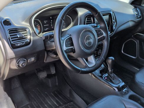 Used 2019 Jeep Compass Limited AWD/4WD image 10