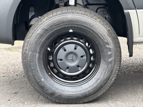 New 2025 Mercedes-Benz Sprinter 2500 image 27