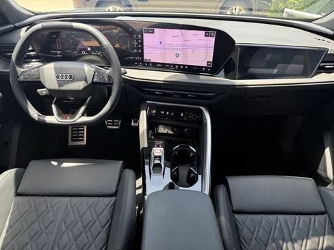Used 2025 Audi SQ5 Prestige AWD/4WD image 21