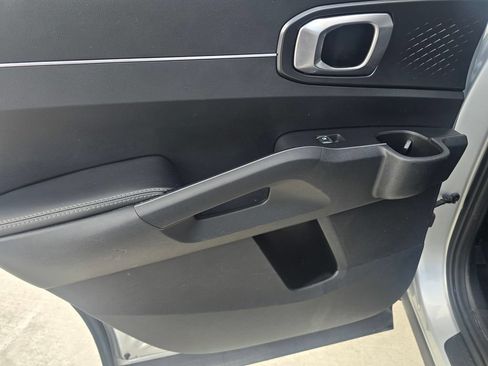 Used 2022 Kia Sorento LX FWD image 14