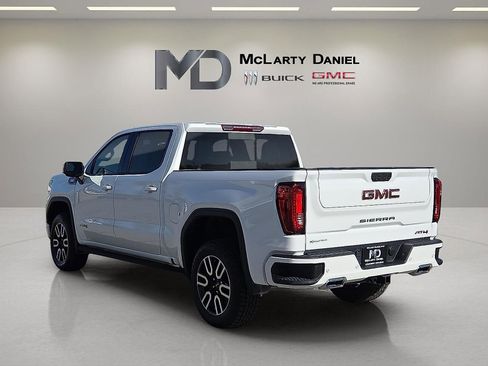 Used 2022 GMC Sierra 1500 AT4 w/ AT4 Premium Package image 4