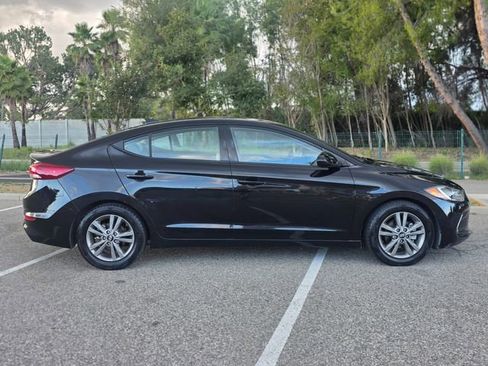 Used 2018 Hyundai Elantra Value Edition FWD image 6