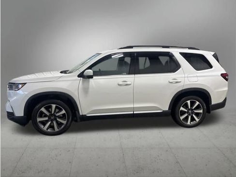 Certified 2023 Honda Pilot Elite image 3