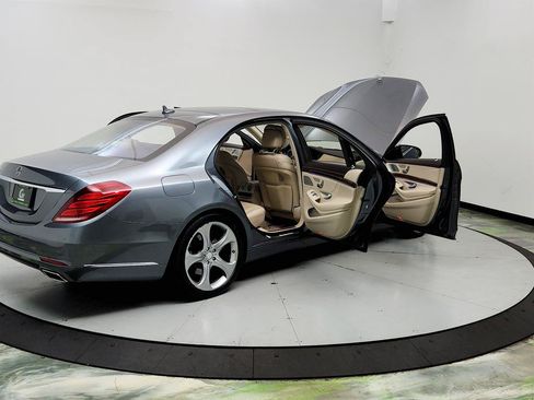 Used 2016 Mercedes-Benz S 550 Sedan image 11