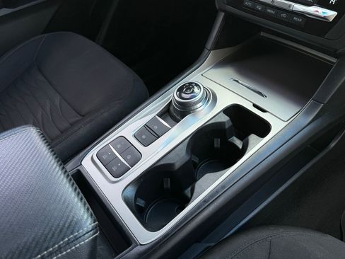 Used 2020 Ford Explorer XLT image 15