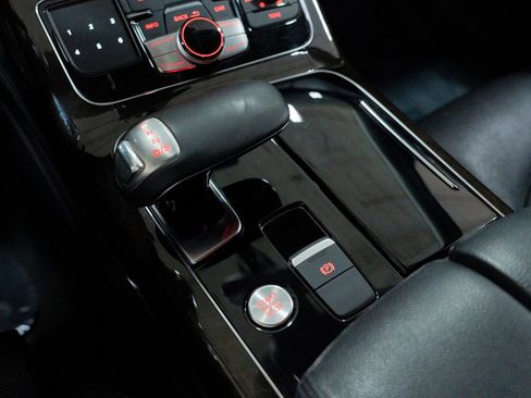 Used 2015 Audi A8 L TDI w/ Premium Package image 44