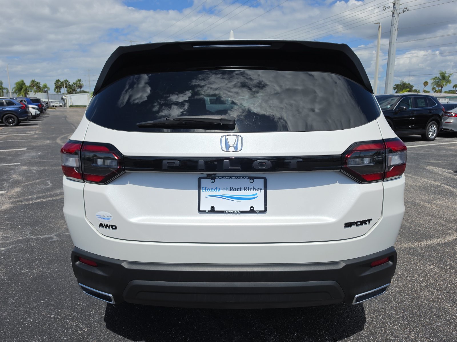 Used 2025 Honda Pilot Sport image 5