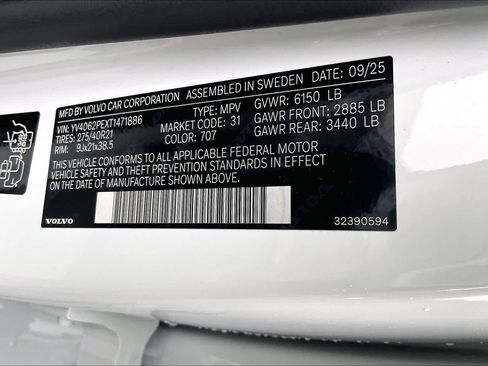 New 2026 Volvo XC90 B6 Plus w/ Protection Package Premier image 36