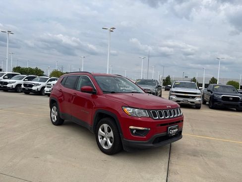 Used 2018 Jeep Compass Latitude w/ Popular Equipment Group AWD/4WD image 7