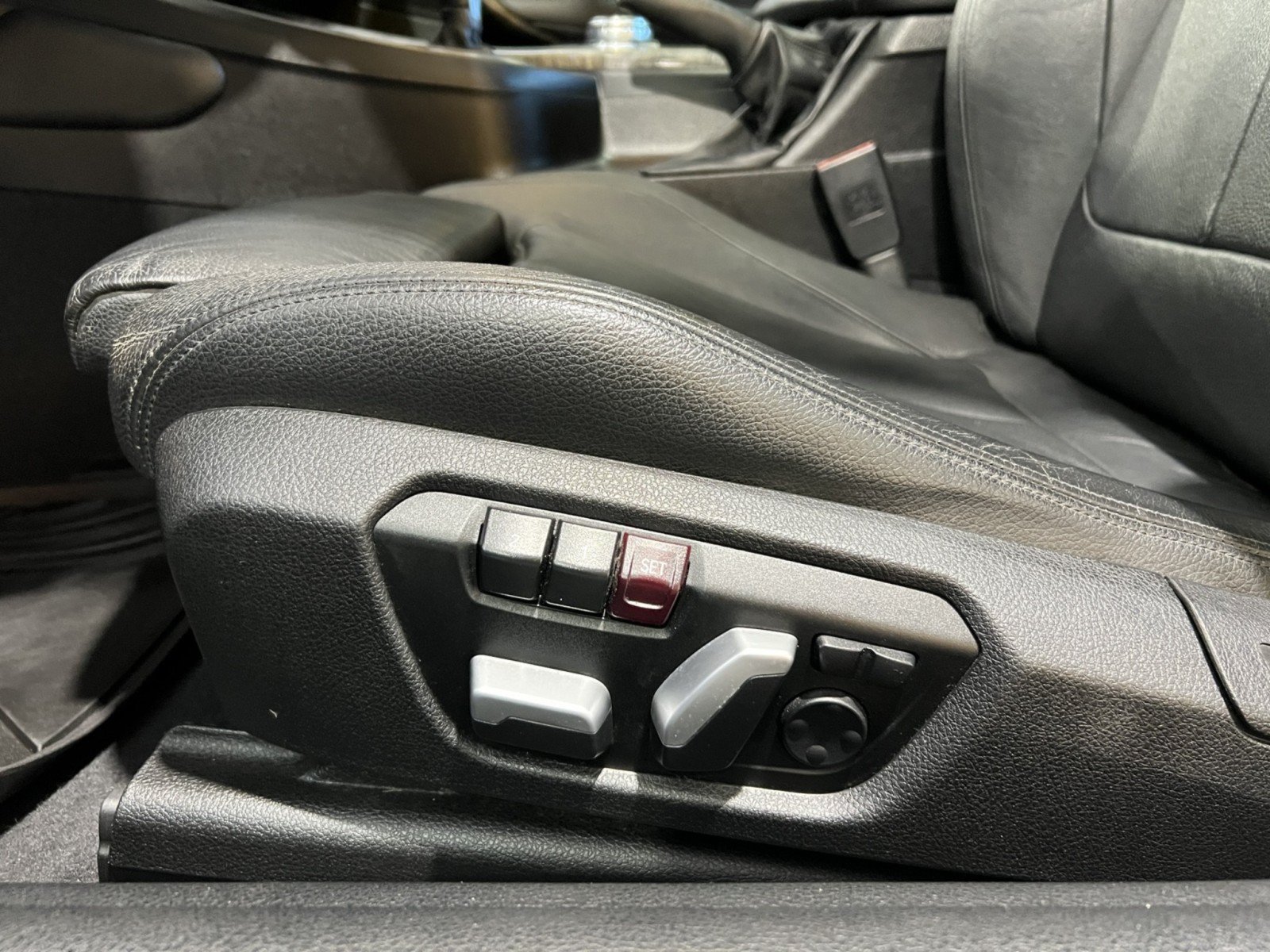 Used 2016 BMW M235i Coupe RWD image 25