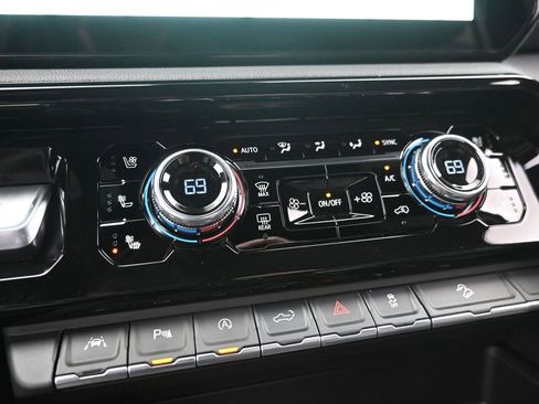 New 2026 GMC Sierra 1500 AT4 w/ AT4 Premium Package image 16