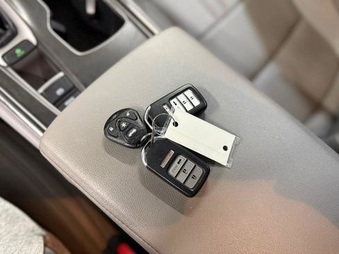 Used 2019 Honda Accord LX image 32