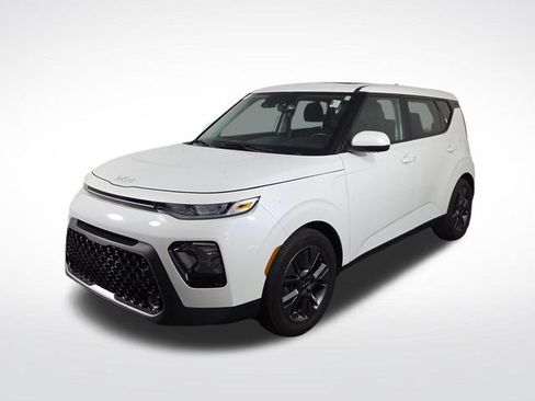 Certified 2022 Kia Soul EX FWD image 2