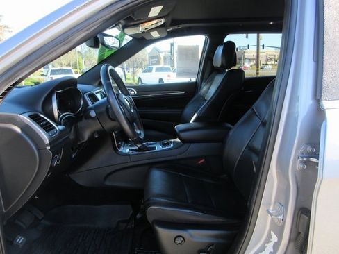 Used 2018 Jeep Grand Cherokee Limited w/ Luxury Group II image 13