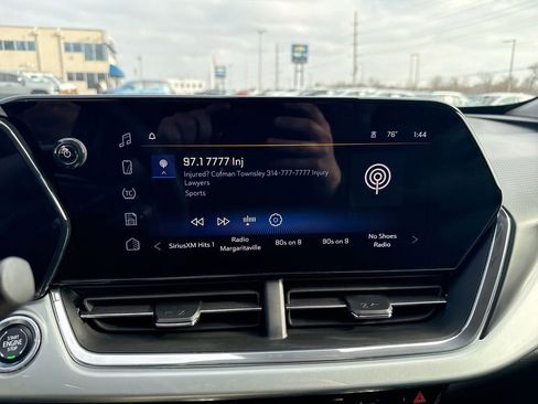 Certified 2025 Chevrolet Trax LT image 16