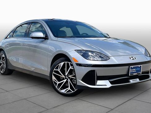 Used 2025 Hyundai Ioniq 6 Limited RWD image 2