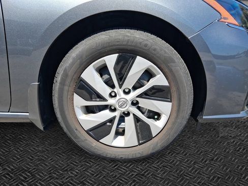 Used 2023 Nissan Altima 2.5 S FWD image 11