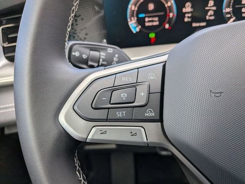 New 2026 Volkswagen Tiguan SE image 13