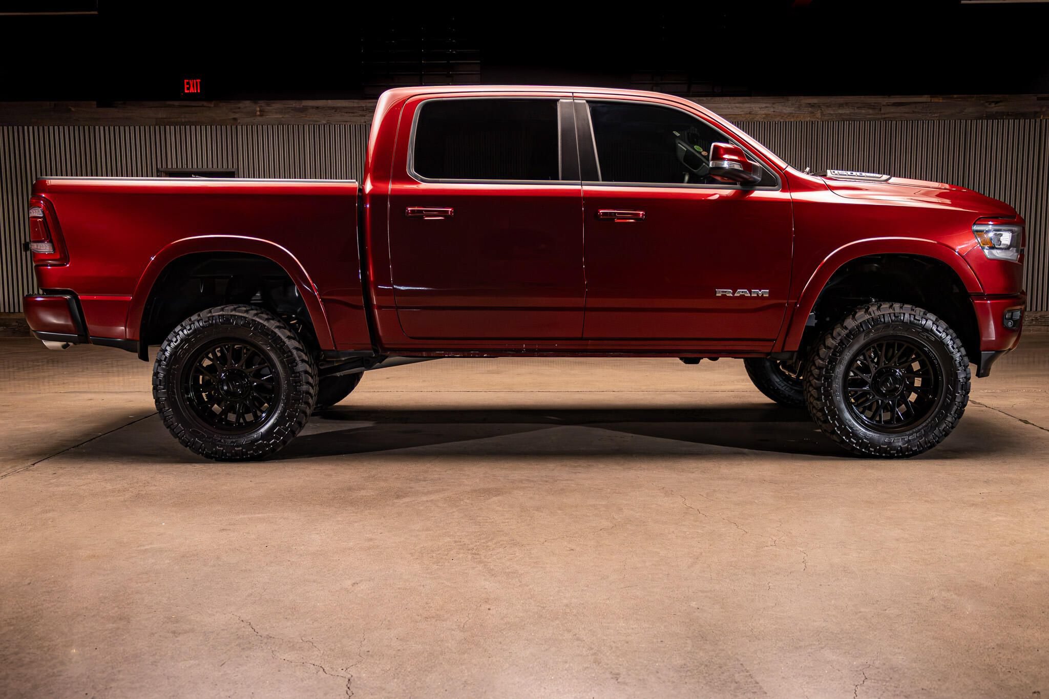 Used 2022 RAM 1500 Laramie w/ Sport Appearance Package AWD/4WD image 11