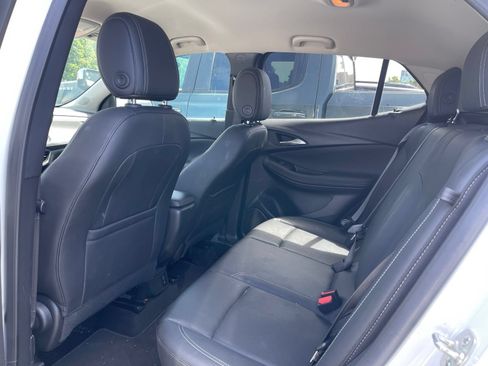 Used 2024 Buick Encore GX Sport Touring FWD image 4