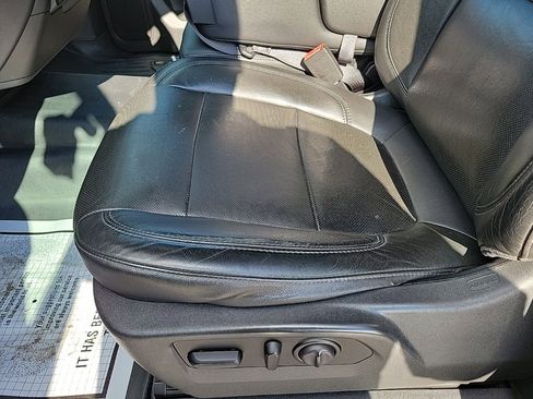 Used 2020 GMC Sierra 1500 SLT w/ X31 Off-Road Package image 8