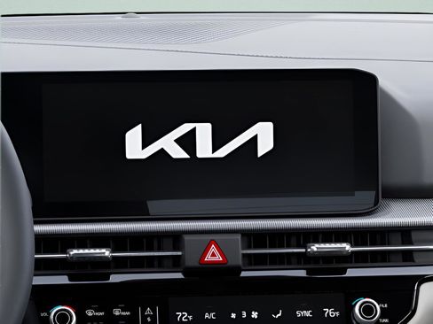 New 2026 Kia Sportage EX FWD image 16