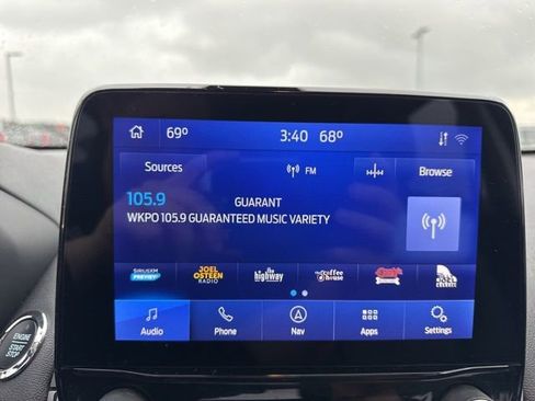 Used 2021 Ford EcoSport Titanium image 16