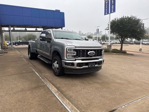 Used 2023 Ford F350 Lariat w/ FX4 Off-Road Package image 2